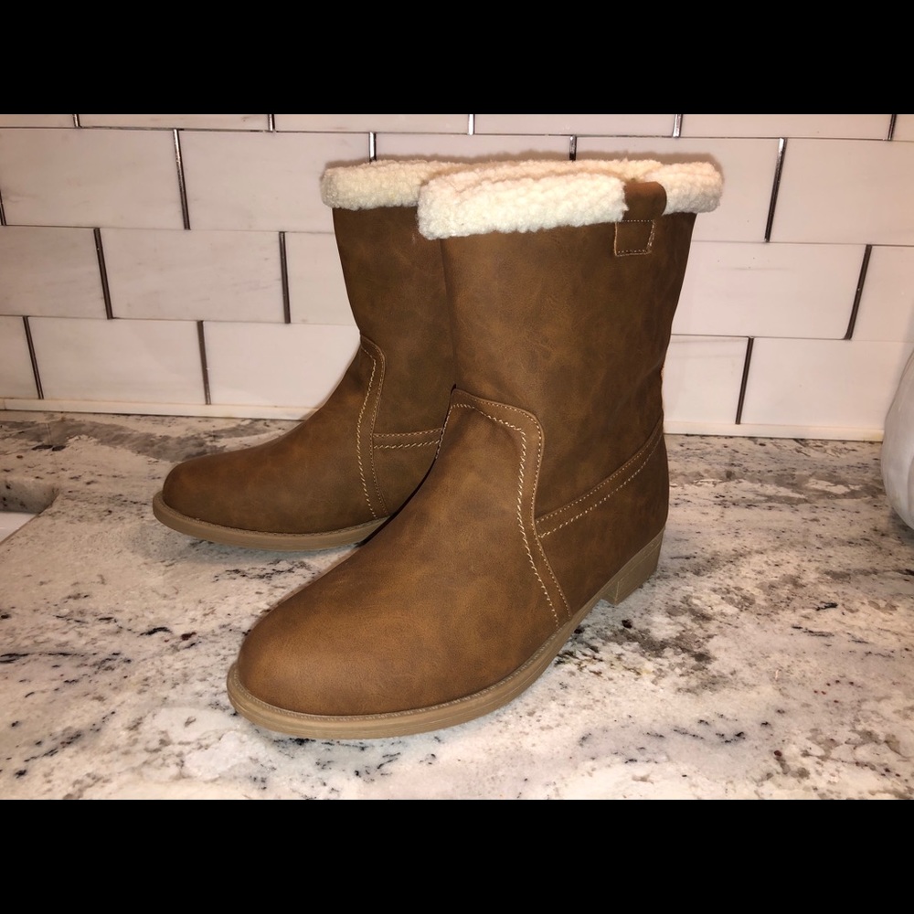 Suede and fur booties